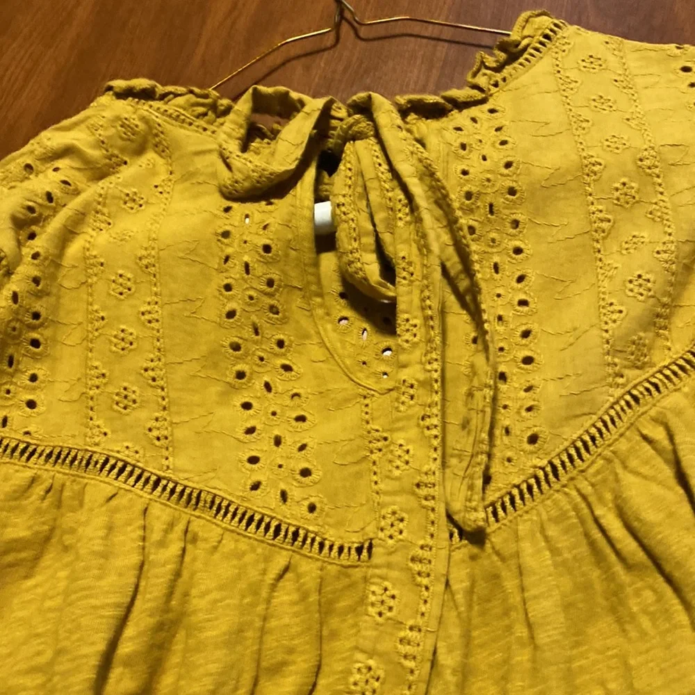 Erin + Ali Anthropologie Top - Picture 3 of 3